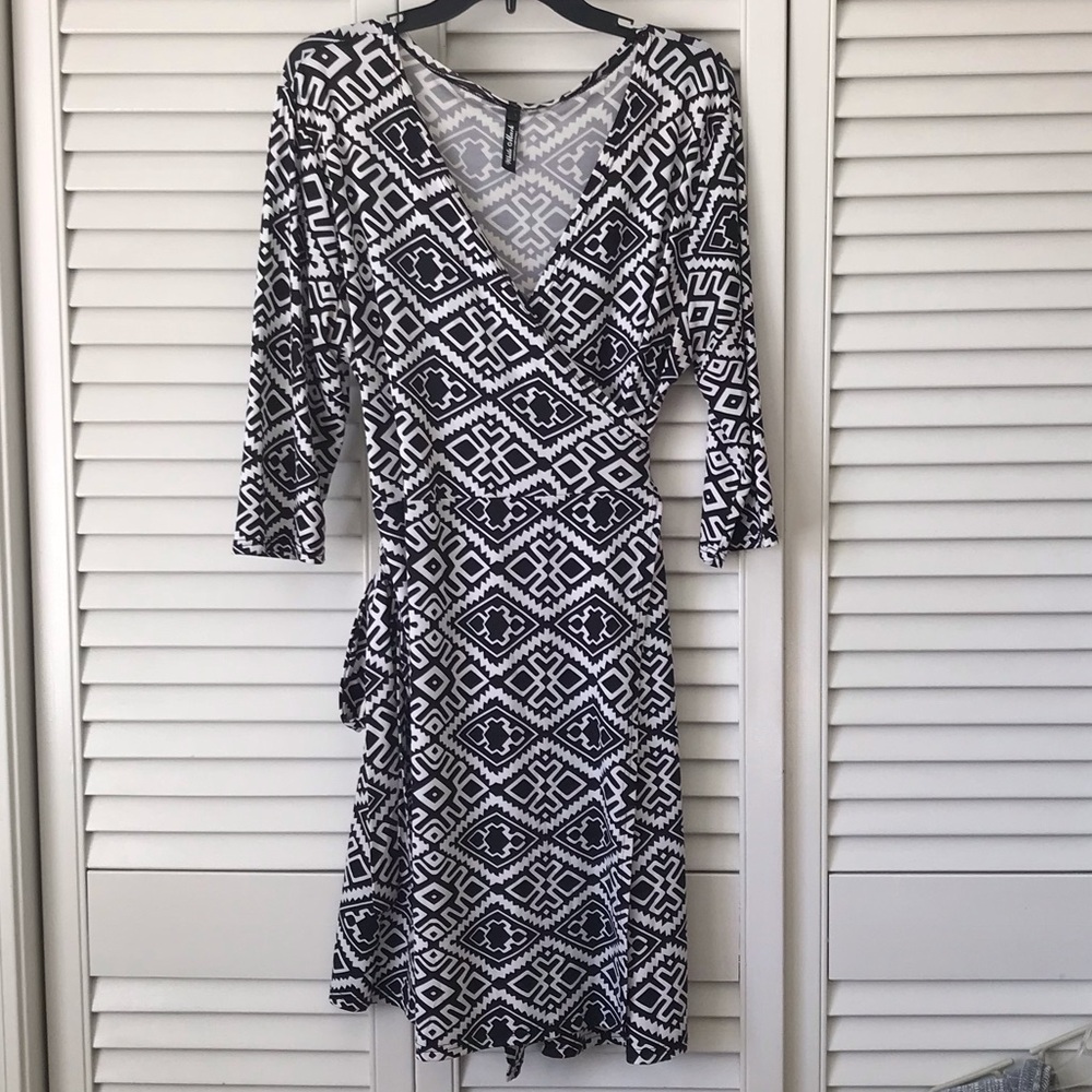 White Mark Black and White Geometric Long Sleeve Wrap Around Dress